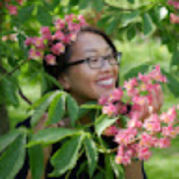 Meet your Posher, Elaine - Picture 1 of 1